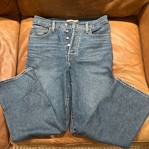 Levi’s Ribcage Straight Ankle Jeans